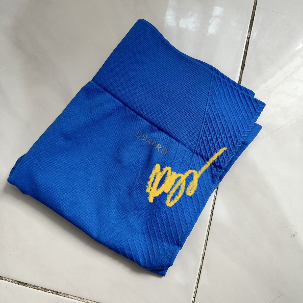 wts usa pro yoga performace legging pants shorts foxglove pink &amp; sonic blue

pink panjang 205k id.shp.ee/HhM6CGg
blue pendek 115k id.shp.ee/RpcJrPw

jkt, bisa lsg co yaa, dm utk tanya2

want to sell celana olahraga senam yoga pilates running cycling preloved zonauang