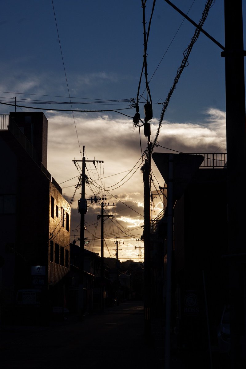 Yoshizo (@huerumegane) on Twitter photo 