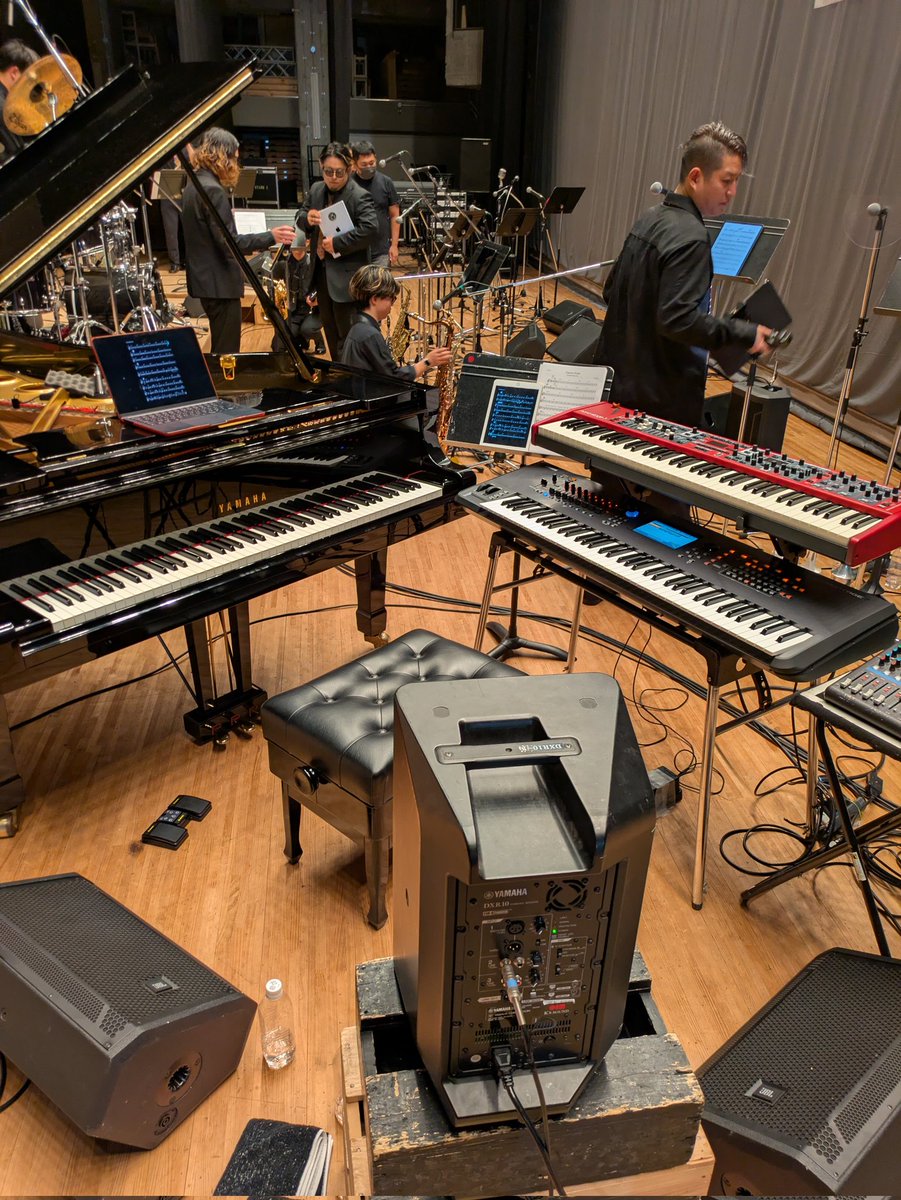 chibanokuni's tweet image. Lowland Jazz Groove on Night
2025/10/31
@函館市民会館

飛び入りでFIRE HORNSのとっちさん @toshibones が参加してくださいました。ありがとうございました！