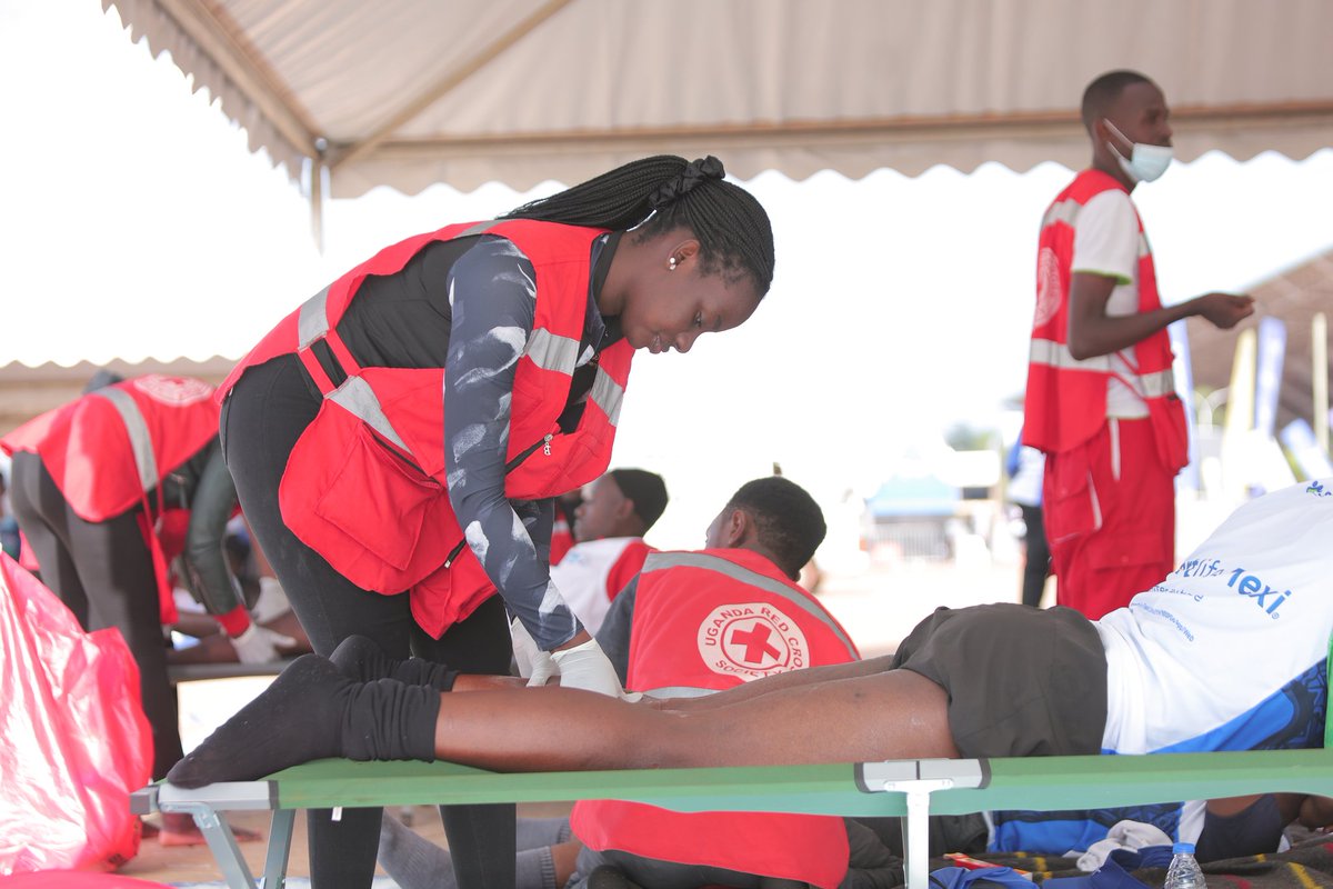 Our First Aid team is stationed at key points and at the Recovery Tent ensuring runners get quick care, stretching, and relaxation after the run.

Feel free to pass by our tent for a quick recovery massage, First Aid support, or just to cool down after conquering the hills!