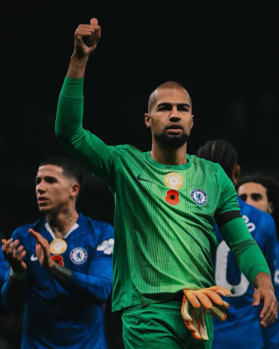 TOSOTC_CFC's tweet image. Elite distribution against Spurs and absolutely commanded everything in the box. You have to admit that he has improved since last season.

Well done Robert Sanchez 👏