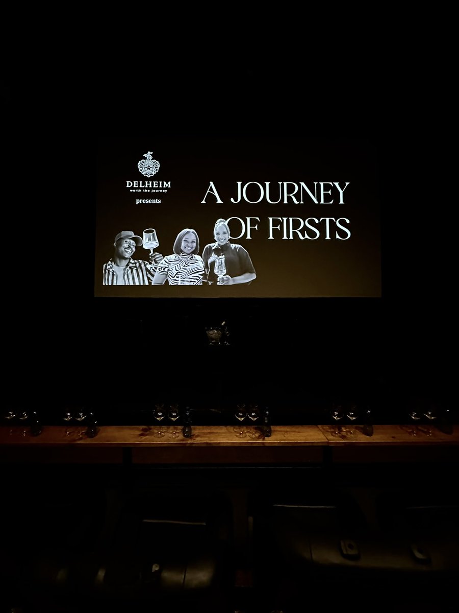 Laura's World tweet media