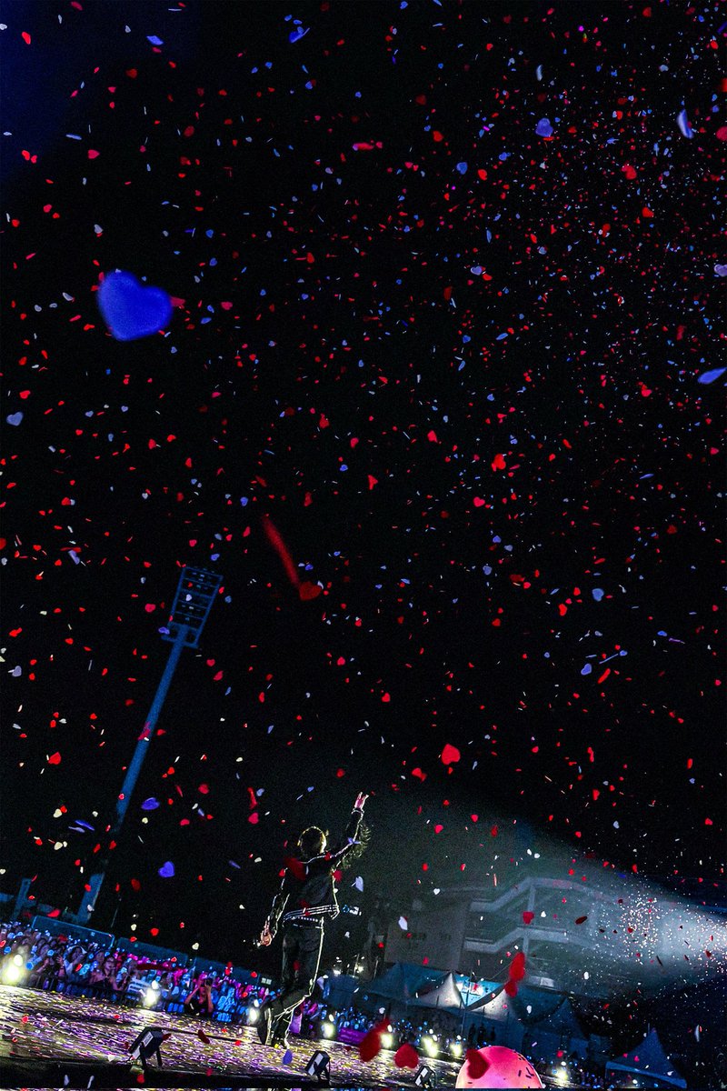 stellapIanet73's tweet photo. コンフェッティが宇宙一似合う人だと思う https://t.co/bHnYwHXVPy