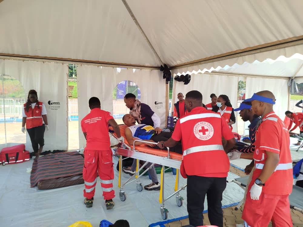 Our Ambulance team is on standby providing quick medical attention to runners in need.
Your safety is our priority  we’re here for any emergency. 

#NSSFRUN2025 #URCSAmbulance #FirstAidSavesLives #RunForOndia #RunForACause