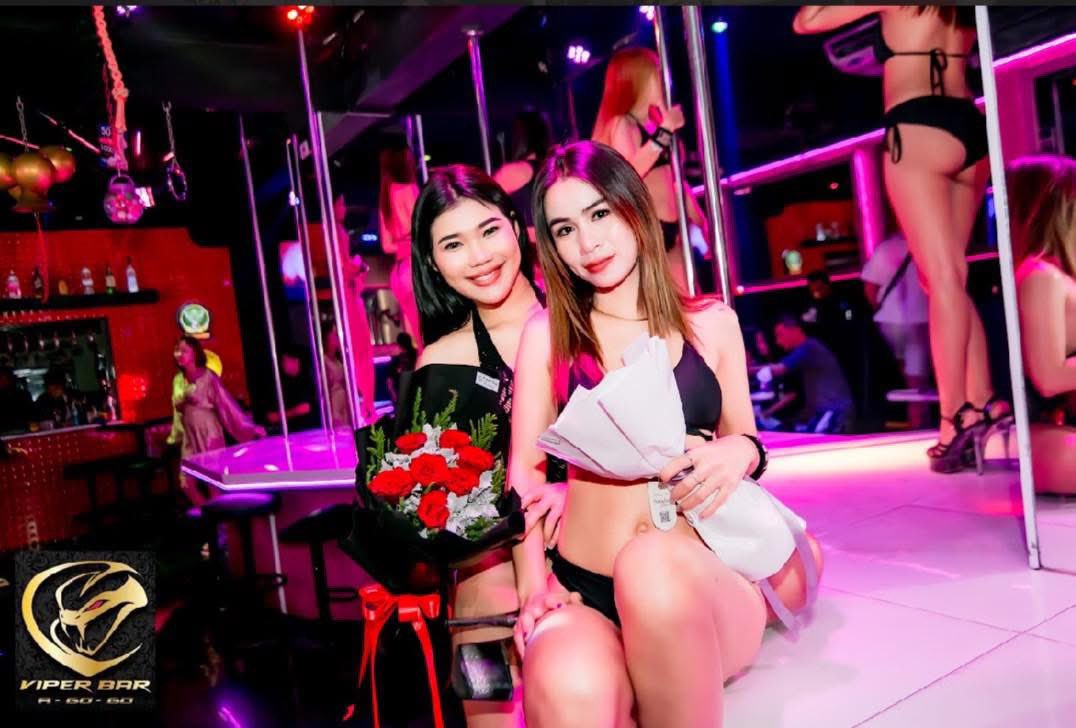 Kamtar ayollar pornosini tomosha qiling Doktor bemorni sikdi