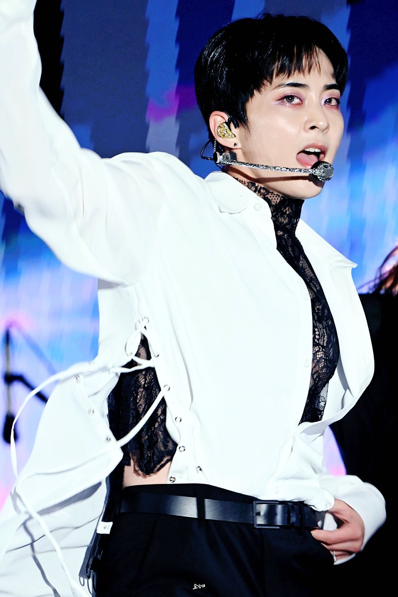 요랑 tweet media