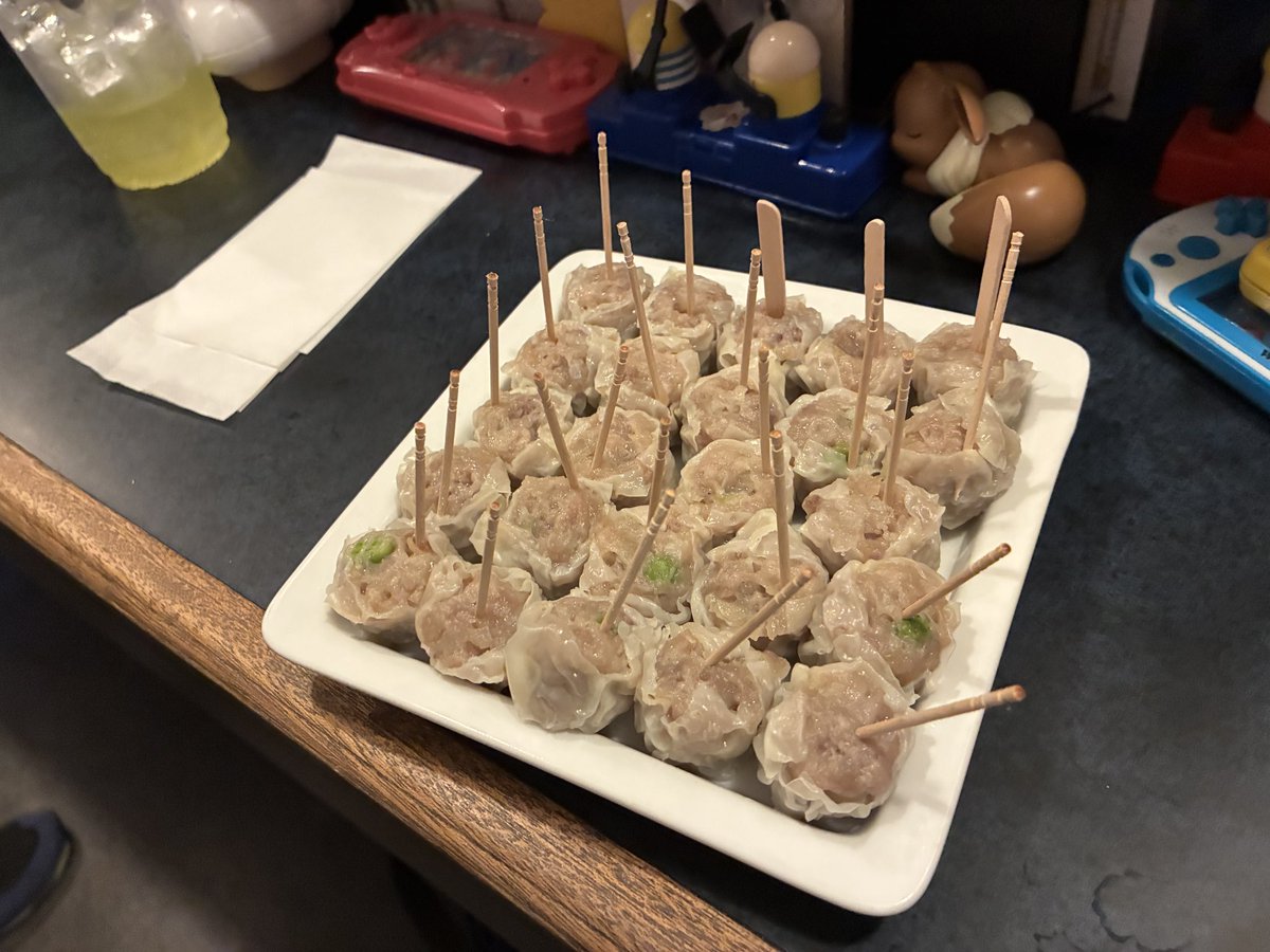 パーティ始まってます