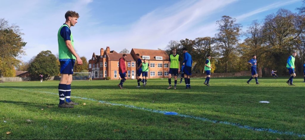 ⚽️🚨 Match News 🚨⚽️

Football returns to the Acres as the First Team are back in action against a very well equipped AFC Newark side. No doubt it’ll be a great battle this morning 💪🏻

C’mon lads 👊🏻

1️⃣ Farny

🆚 AFC Newark
🏟 The Acres
⏰ 10.30am KO

🦌 Stags

‼️ NO GAME ‼️