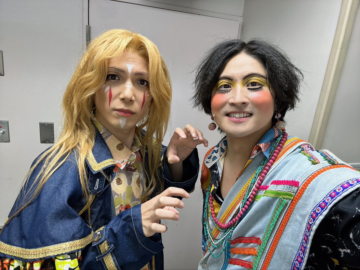 takumenooon's tweet photo. #ヴェニスの商人CS 

コメディ2公演目
本日も沢山のご来場
ありがとうございました！！

楽しんでいただけましたでしょうか☺︎

素敵な日替わりゲストの皆様が
公演を盛り上げてくれてます。

せてぃーさんも尚輝も最高でした👑

さぁいよいよこの後シリアスが開幕。
素敵な公演になりますように☺︎ https://t.co/PxzNYmrHJQ
