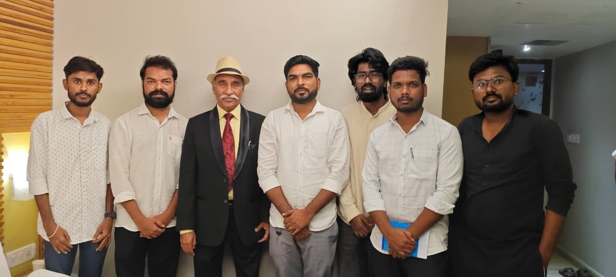 "Formal-Corner-Table-talk" with 
Mr. Veerender Singh sir, Delhi,. (BAMCEF/BSP)

#teambsfi