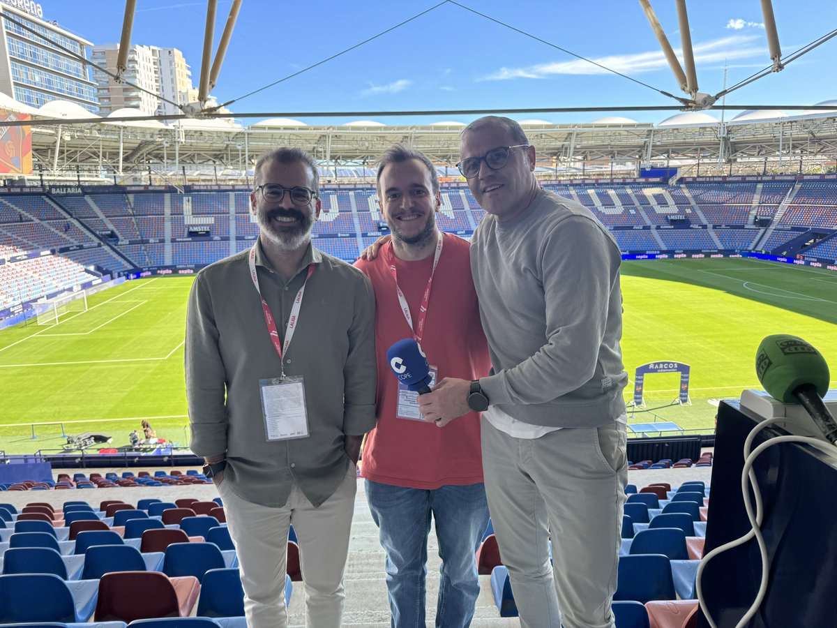 🎙️⚽️🎙⚽️

Fútbol y radio

🏟Estadio Ciutat de València

Desde las 14h en <a href="/tjcope/">Tiempo de Juego</a> 

<a href="/LevanteUD/">Levante UD</a> vs <a href="/RCCelta/">Celta</a> 

🎤 Pedro Zamora
🛠 <a href="/JaviGarcia_08/">Javier García</a> 
📚<a href="/jcasquero/">Javi Casquero</a>⚽️
🚴🏼<a href="/oscarpereiro/">Oscar Pereiro</a>⚽️