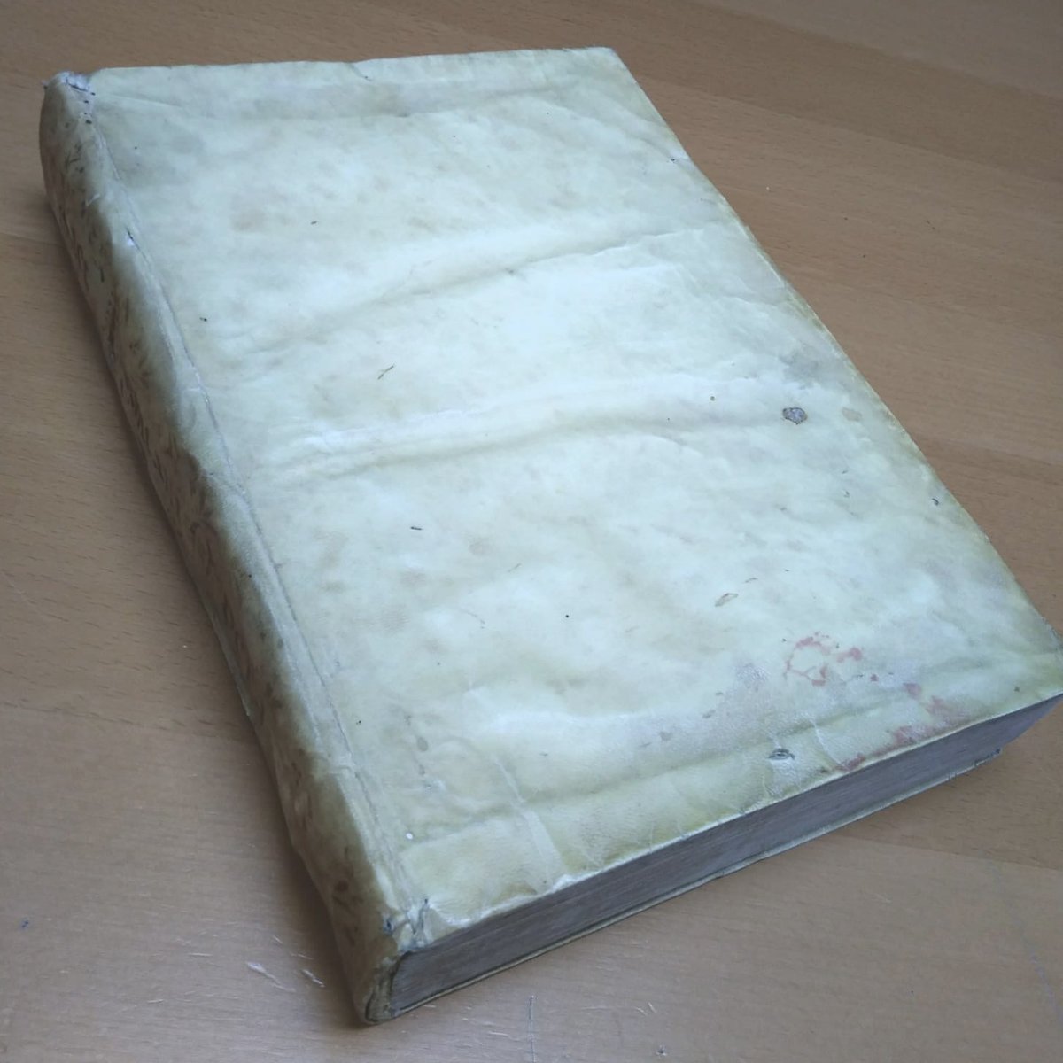 AilaAsociacion's tweet image. #Incunable: &quot;Opera. Add: S. Venantius Honorius Clementianus Fortunatus...&quot;, de Lactancio Firmiano, 1472.
📌 Disponible en la #librería &apos;Els Llibres del Tirant&apos; (Rambla Volart, 87 Baixos. Barcelona).
▶️elsllibresdeltirant.com #AsociaciónIbéricaLibreríasAnticuarias #AILA