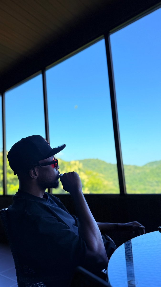 ELgh_'s tweet image. #HOLY

Otw