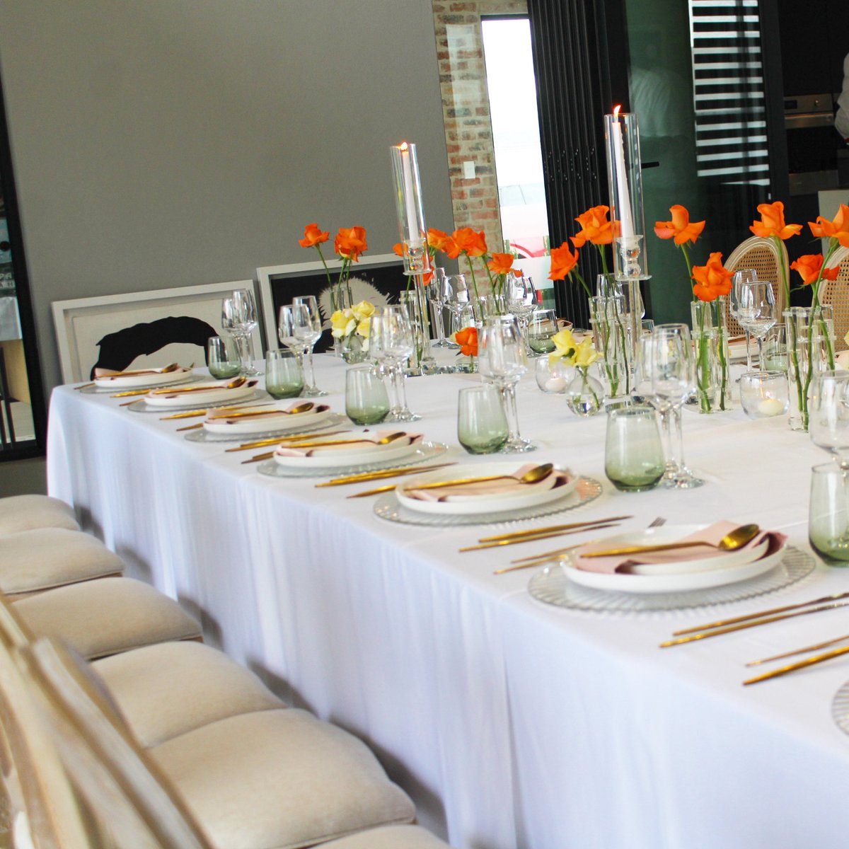 Mabird_decor's tweet photo. ✨🧡 #mabirddecor #intimateweddings #johannesburg #pretoria #weddingdecor #orangetablesetup https://t.co/FSuzkHsv2d