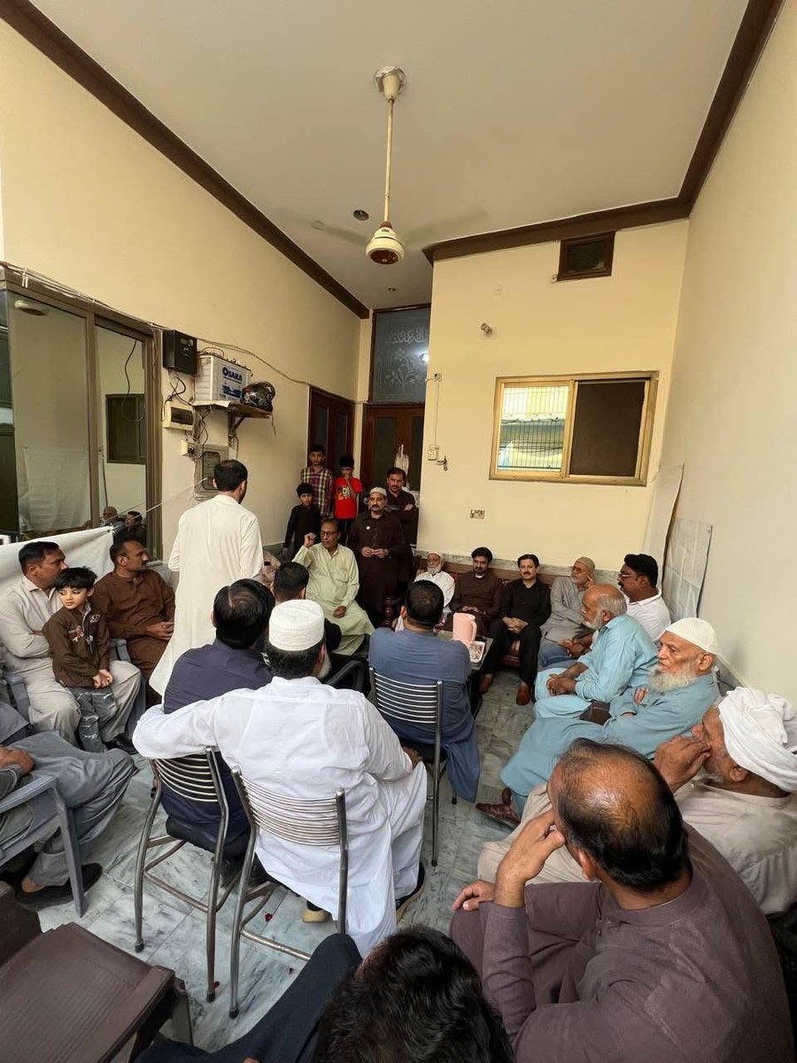 ٹکٹ ہولڈر پی پی -116صدر یوتھ ونگ پنجاب رانا احمد شہر یار خاں صاحب کی فردوس کالونی میں کارنر میٹنگ میں شرکت جس میں اہل حلقہ نے کثیر تعداد میں شرکت کی