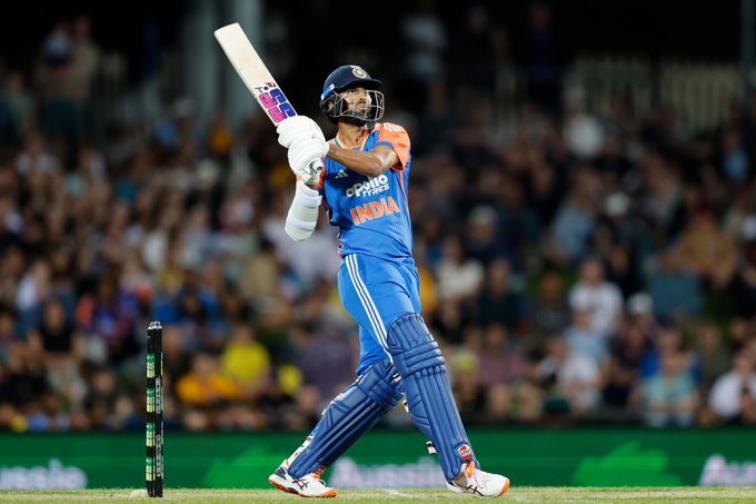 Game. Set. Done ✅  Washington Sundar (49*) and Jitesh Sharma (22*) guide Team India to a 5-wicket victory in Hobart. 🙌