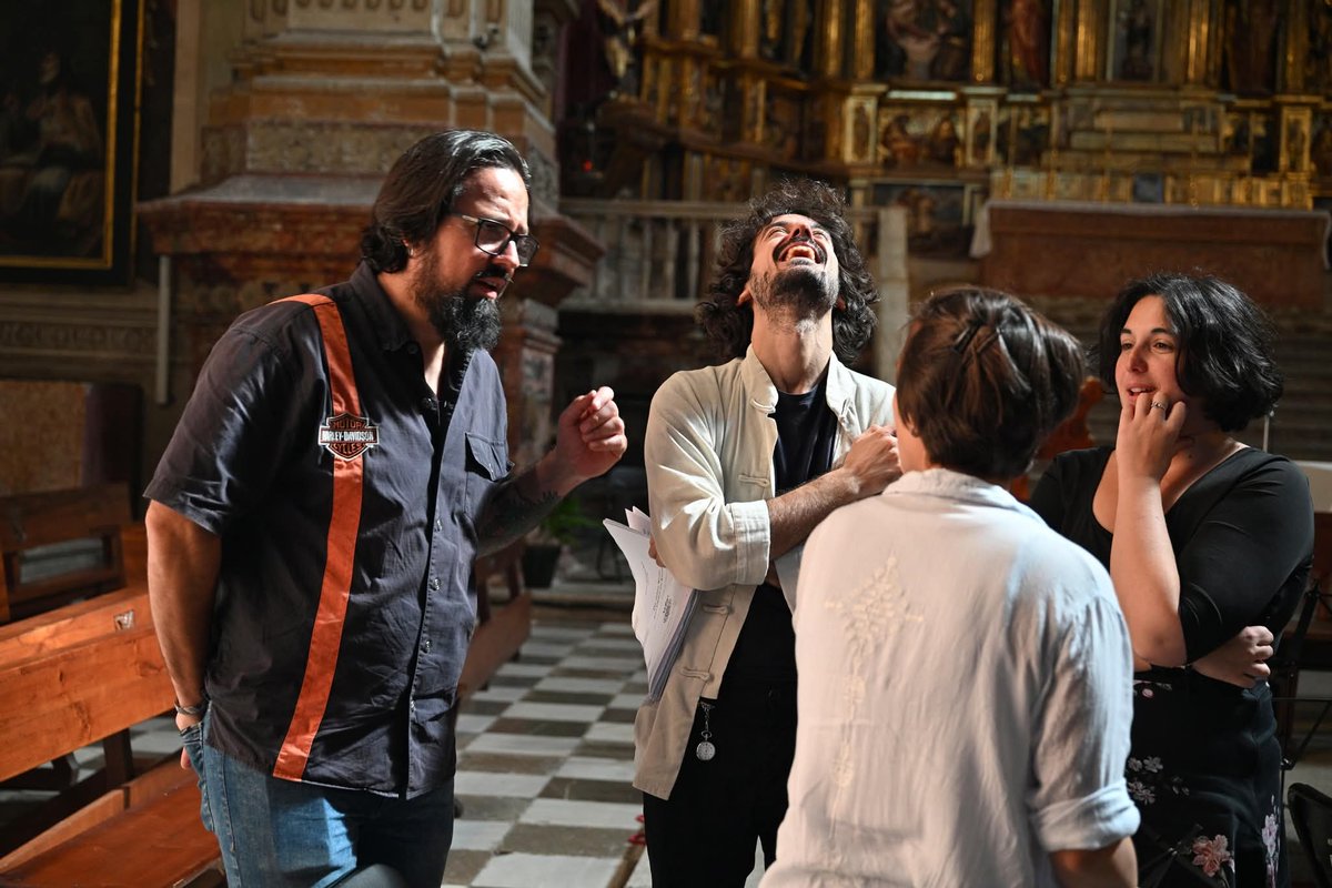 iliber_ensemble's tweet photo. #FOTOS 📸

Recuerdos de los ensayos de "Las Siete Palabras de Cristo en la Cruz" de #Bach, que estrenamos hace unos días en el Real Monasterio de San Jerónimo de #Granada, en el @FestivalMUSAG 2025. Nuestro concertino, Peter Biely, capturó con su cámara algunos de estos instantes https://t.co/LyNm6x1XqZ