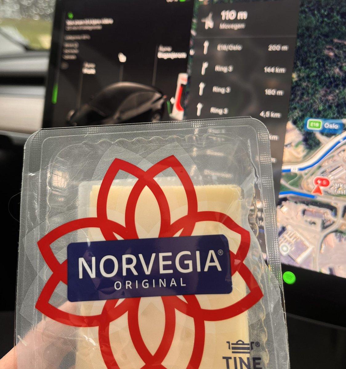 Høyreekstrem lademat 😅 #tesla #lavkarbo