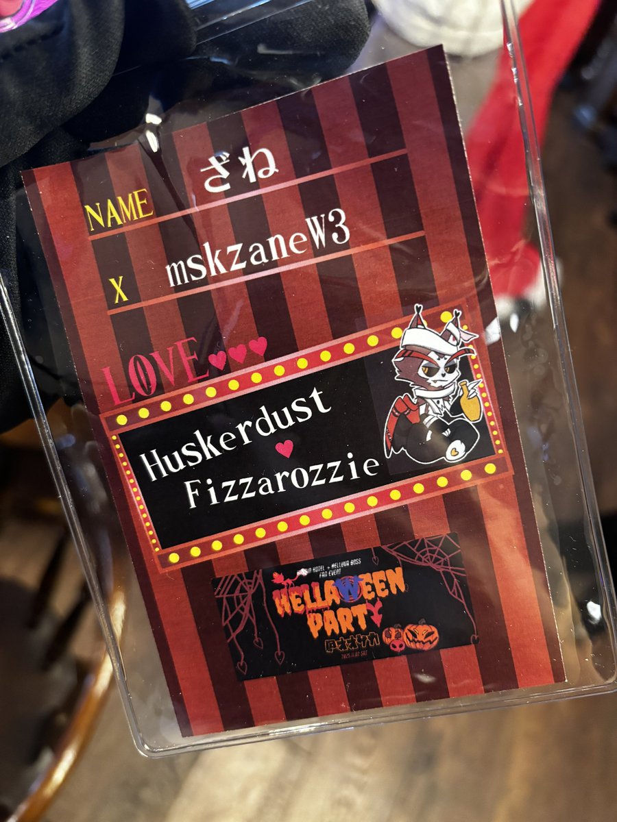 みんなに内緒でせっせと作ったハロウィン衣装のストラス公で参加してきました🦉
会場の全てが素敵に豪華に飾り付けてあって、一生この空間に居たい😭って思った…😭😭新しいご縁も頂けて本当に楽しかったです！ありがとうございました🫶🩷
#1102OsakaHellaweenParty
