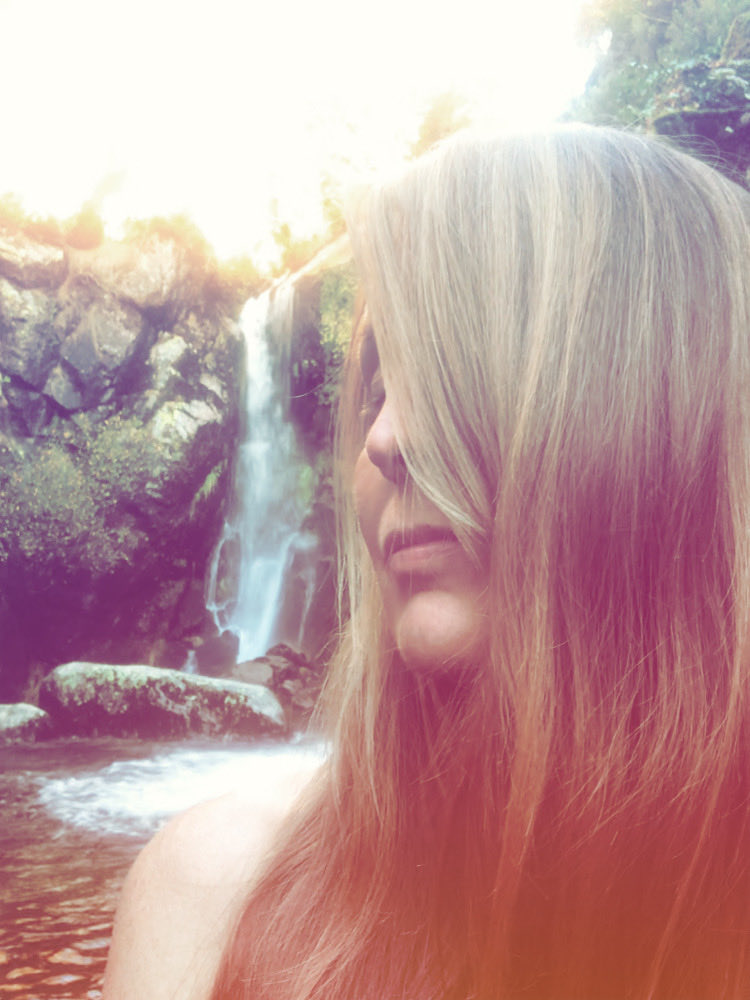 still from the video for our upcoming release #higher have you heard the premiere yet?! Check <a href="/sxdns_de/">Sexy Dinosaur From Outer Space</a> to give it a preview n let us know what you think 🤍 #newsong #newmusic #independentartist #7november2025 #newrelease #producer