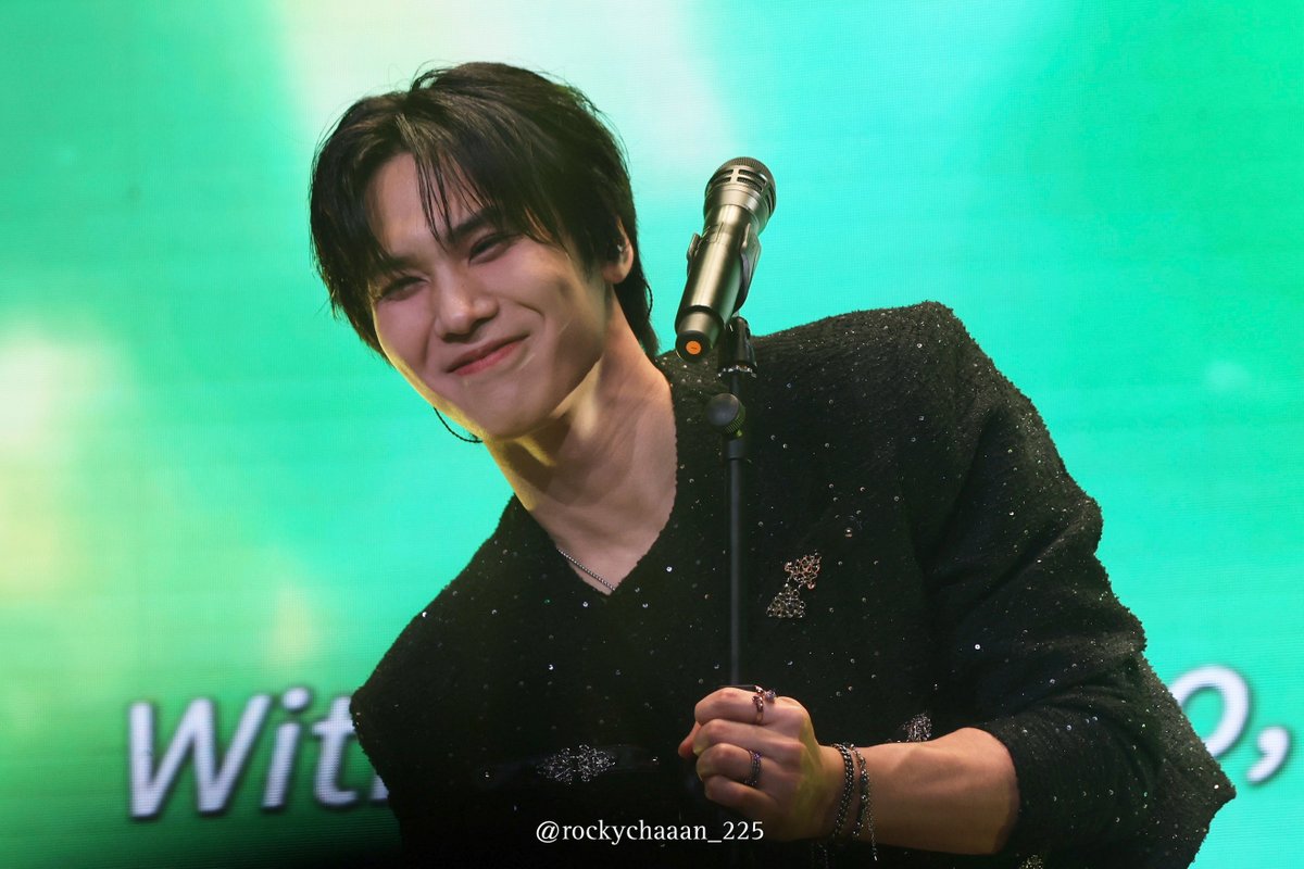 rockychaaan_225's tweet photo. 251101 Read You, Feel You 
in HongKong 2부

💘

#라키 #ROCKY #ラキ https://t.co/WWd9lMeW5W