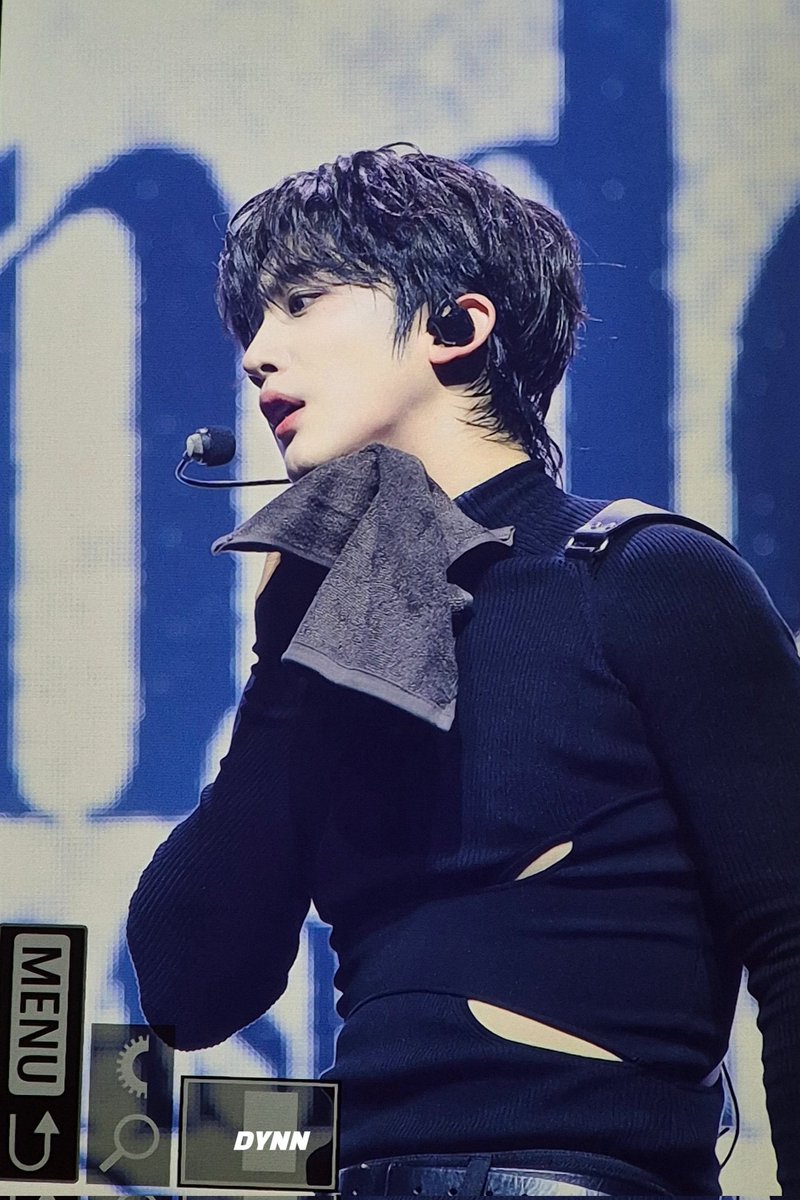 yohaniworld's tweet photo. 검은 옷을 입은 요한이가 너무 좋음 . . https://t.co/OK7vOecuMb