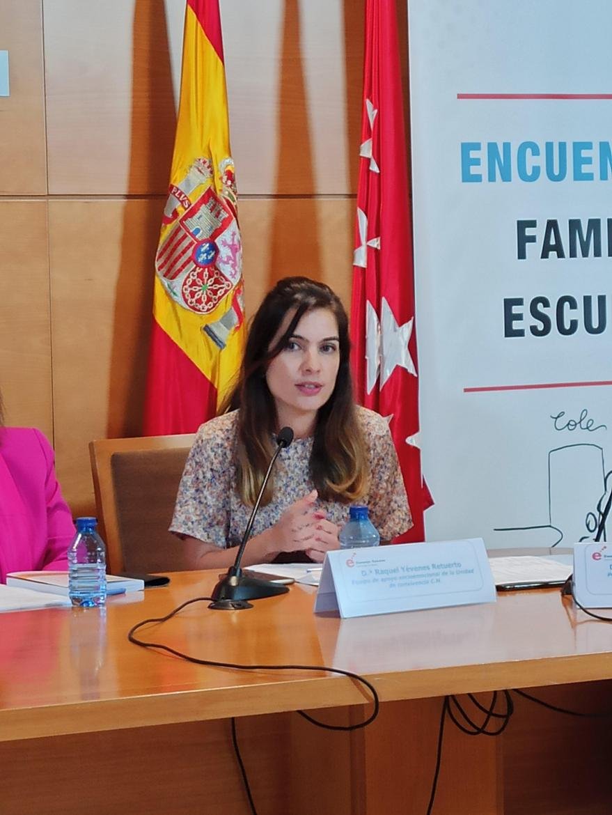 1️⃣1️⃣ 👋 Hola, soy Raquel Yévenes y vengo a contarte cómo funciona la formación permanente del profesorado en la Comunidad de Madrid.

Está articulada a través de distintas entidades especializadas, cada una con funciones concretas:

a) El Instituto Superior Madrileño de
