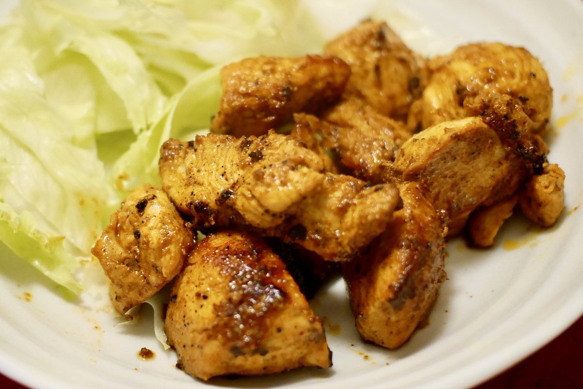 チキンカレー(Chicken Curry)

じゃがいもとヨーグルトのドライカレー、アルダヒワレ(Aloo Dahi Wale)

BBQチキン(BBQ Chicken)