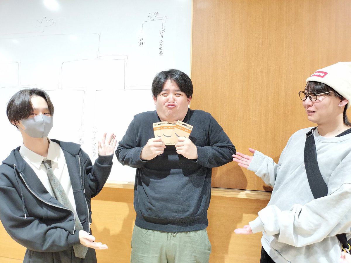 asu_onepi's tweet image. 第6回出張版！ #asuCS 3on3 

🥈準優勝
森島エンターテインメント チーム

【バケツプリン選手/緑ゾロ】
【ゆうせい選手/赤青エース】
【もりしま選手/青紫ルフィ】

おめでとうございます✨