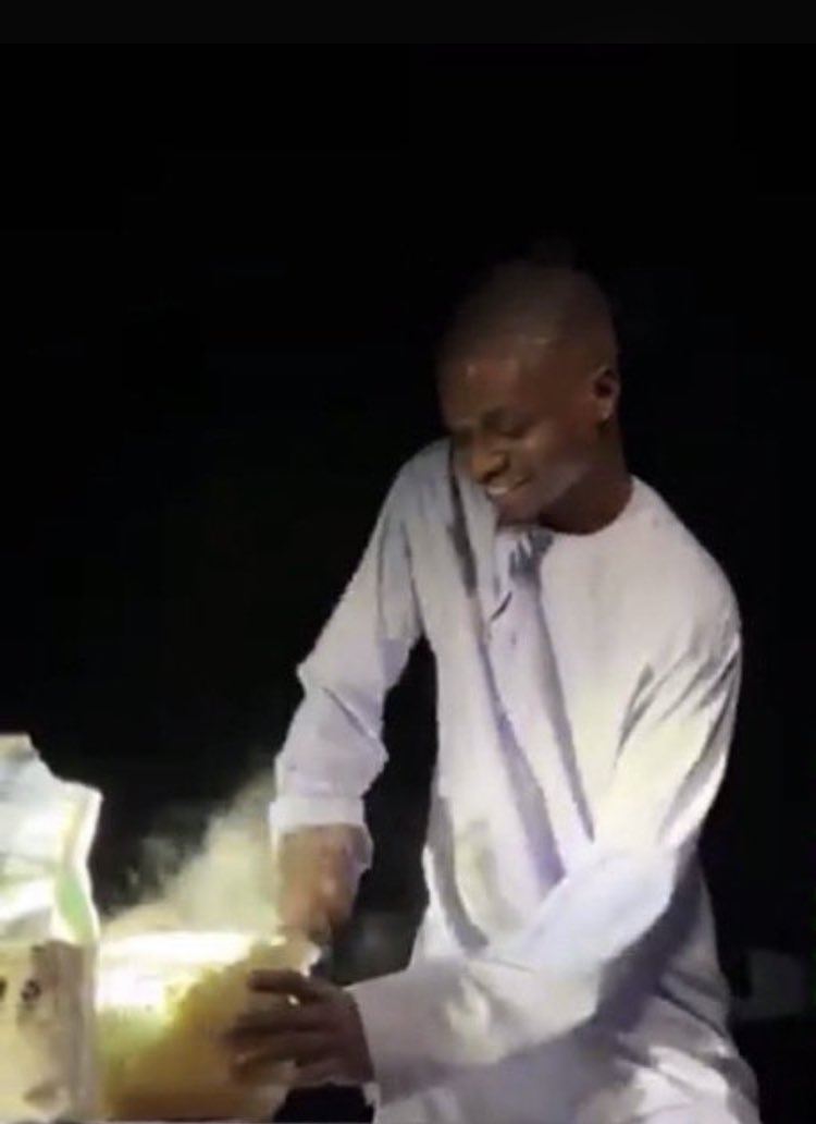 sultan_badass's tweet image. Can I win this chat