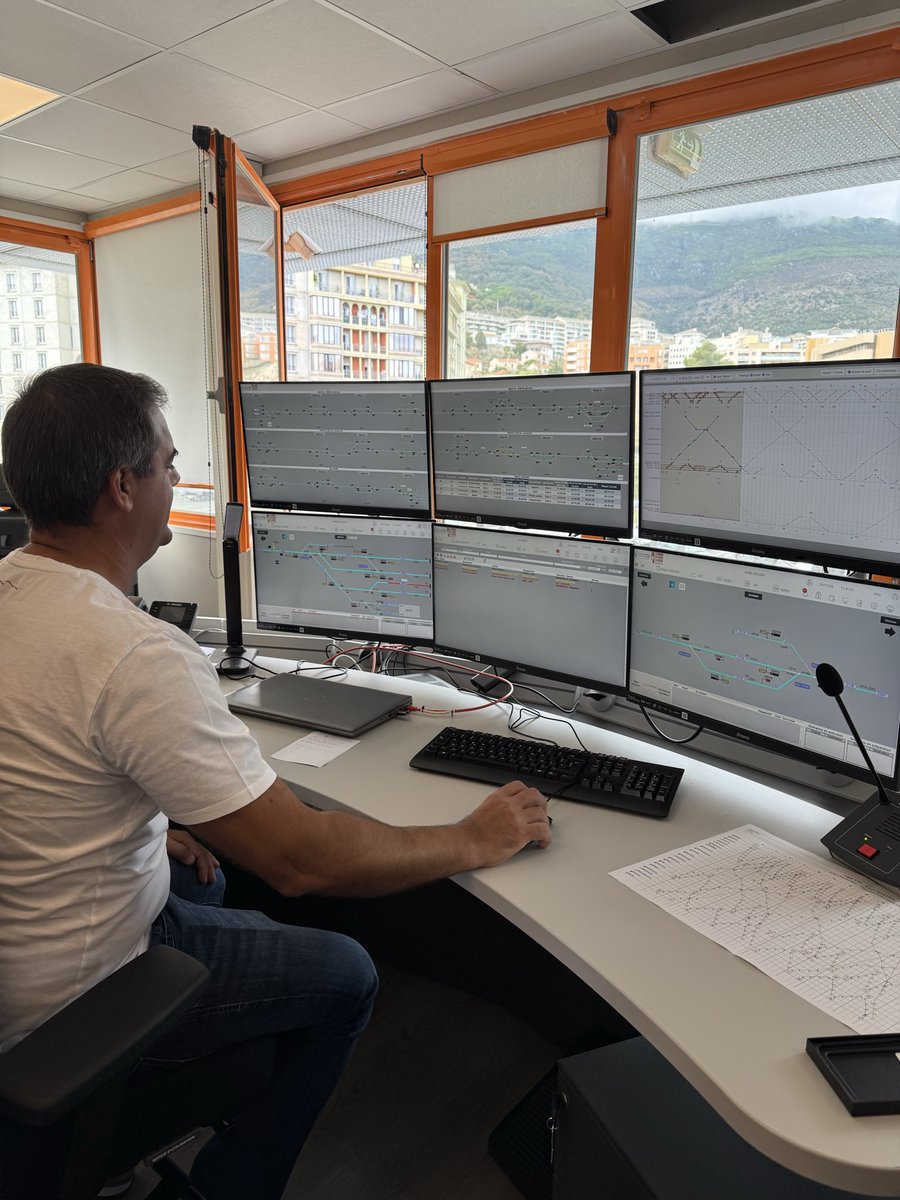 Un système automatisé des gestions des circulations 🚆(CCVU) sera déployé sur tout le réseau !

Notre Pdt <a href="/Gilles_Simeoni/">Gilles Simeoni</a> est venu rencontrer les équipes 👥 pour faire le point avant sa mise en service : lundi 3/11/25 💪
#CCVU #TrasportuPublicu #Corsica #Mubilità #Fiertà #Inseme