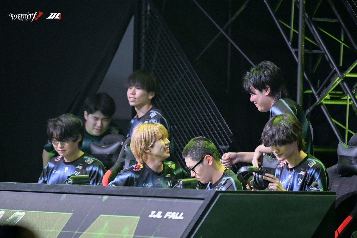 #第五人格IJL
Passions for V · 2025 Fall🍁
レギュラーシーズンDay4
現場写真

QTD
ZETA

アーカイブ↓
youtube.com/watch?v=9CiTJq…

#2025秋季IJL
#第五人格
#IdentityV