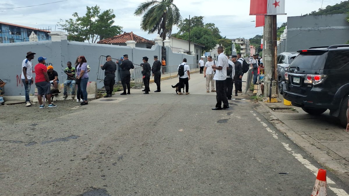 🚧 Aviso Importante

Se registran actividades en los alrededores del Cementerio Amador, por lo que la ruta C862 (Chorrillo) estará operando hasta Santa Ana.

Agradecemos su comprensión.

#MiBusTeInforma <a href="/casafa47/">CarlosSanchezFabrega</a>