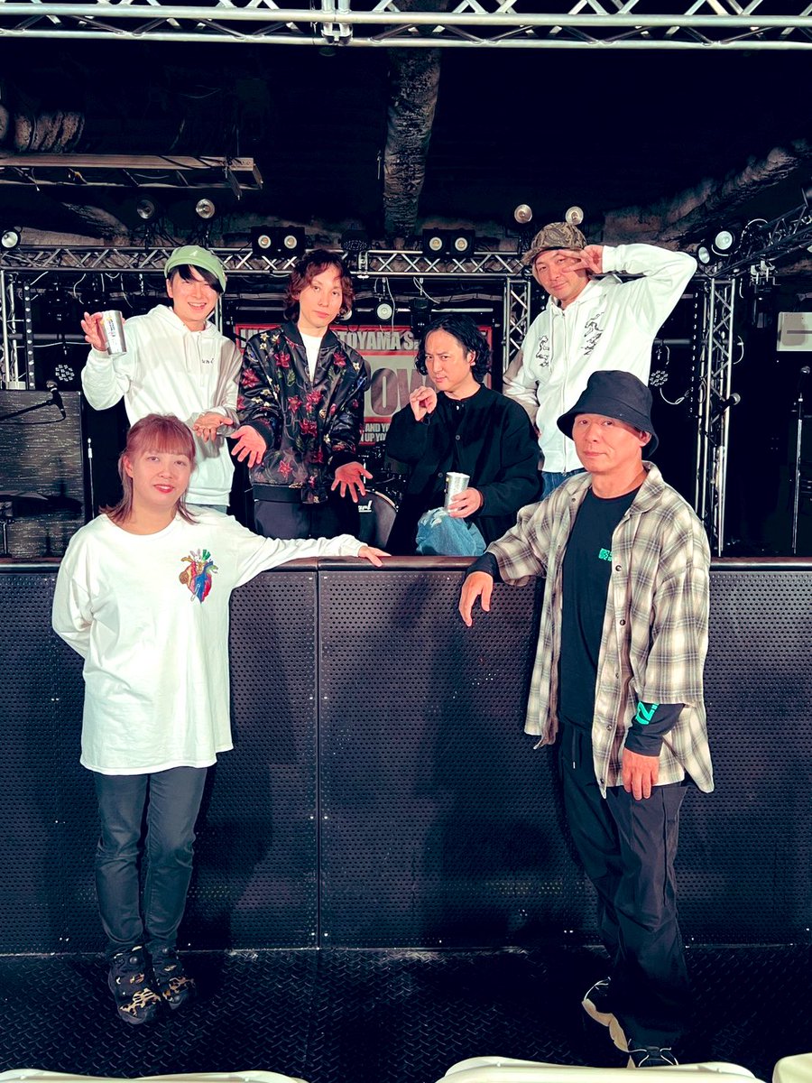 jakehide's tweet photo. MALONNY で富山ソウルパワーでした！
名前の通りソウルフルでパワフルな店長さんでしたしuniくんとの出会いも良かったし、富山に来れてよかったです！
来てくれたみなさんありがとうございました！ https://t.co/MReo5ETVUC