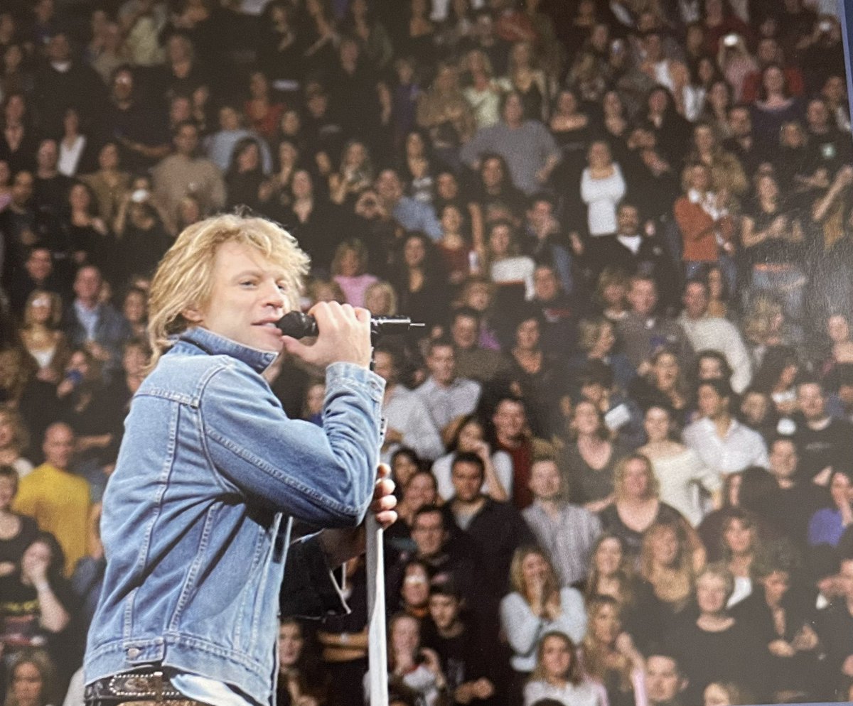 Jerrybraden92's tweet image. Today in Jovi History

20 years ago today, November 2, 2005, Bon Jovi kicked off their Have A Nice Day tour! 

The tour visited North America, Asia, &amp;amp; Europe totaling about 100 shows. 

The tour would conclude in July 2006!

#BonJovi