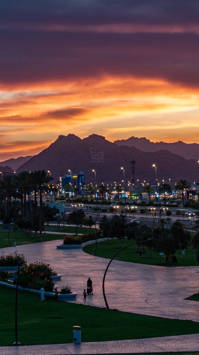 "عروس شمال نجد" مدينة حائل شمال السعودية 🇸🇦 .. 

The Bride of Northern Najd — Hail city, northern Saudi Arabia