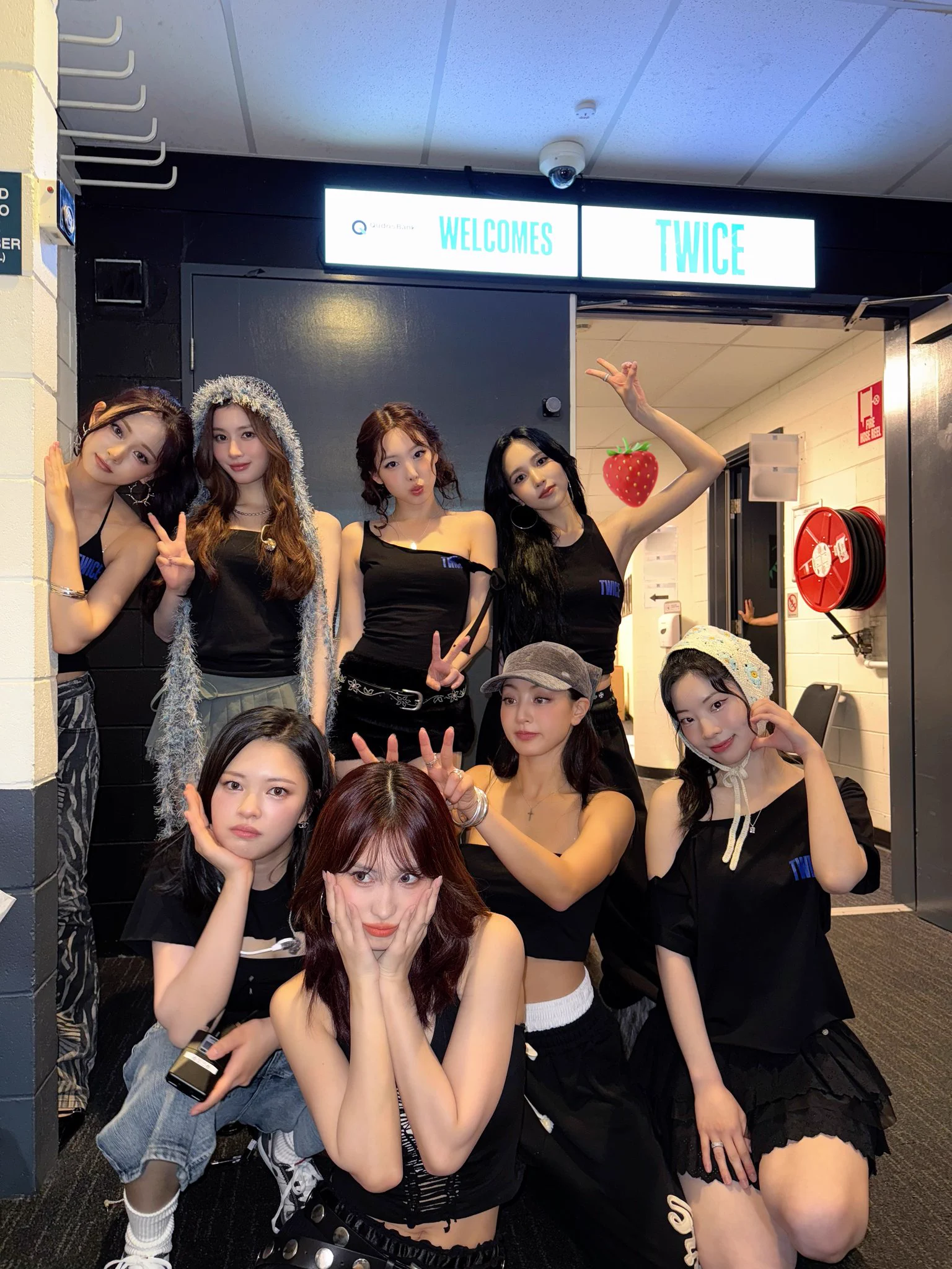TWICE SSJYP シドニー ダヒョン TWICE on X: 