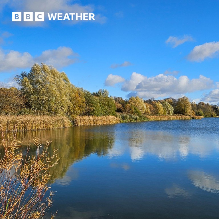 THIS SUNDAY...

Sunshine and showers 

Feeling cooler

Brampton, Cambridgeshire - Photo by Wendy Windblows