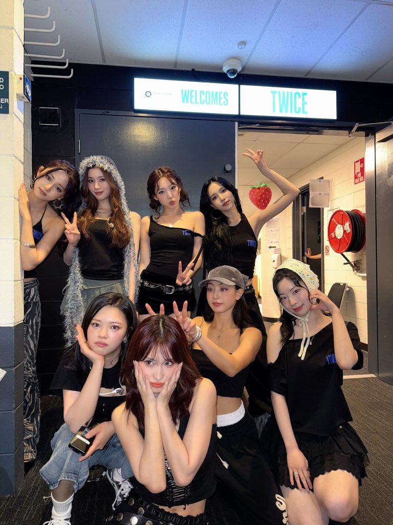 TWICE SSJYP シドニー ツゥイ TWICE SSJYP シドニー ツゥイ TWICE