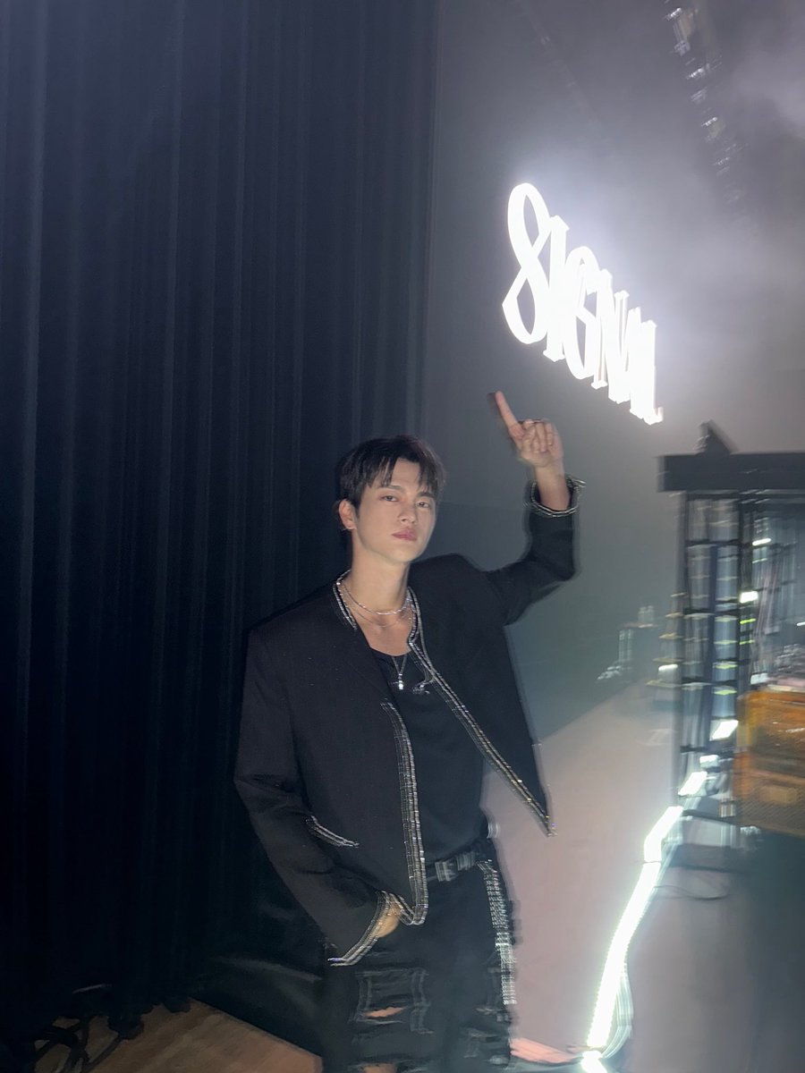 seoingukfc_jp's tweet image. 2025 SEO IN GUK CONCERT TOUR IN JAPAN [SIGNAL]大阪公演DAY1が終了いたしました🐙🖤

お足元悪い中お越しいただいた皆様、ありがとうございました🎨
明日は大阪公演DAY2！楽しんでいきましょう🔥🔥

#서인국 #SEOINGUK #ソイングク #SIGNAL