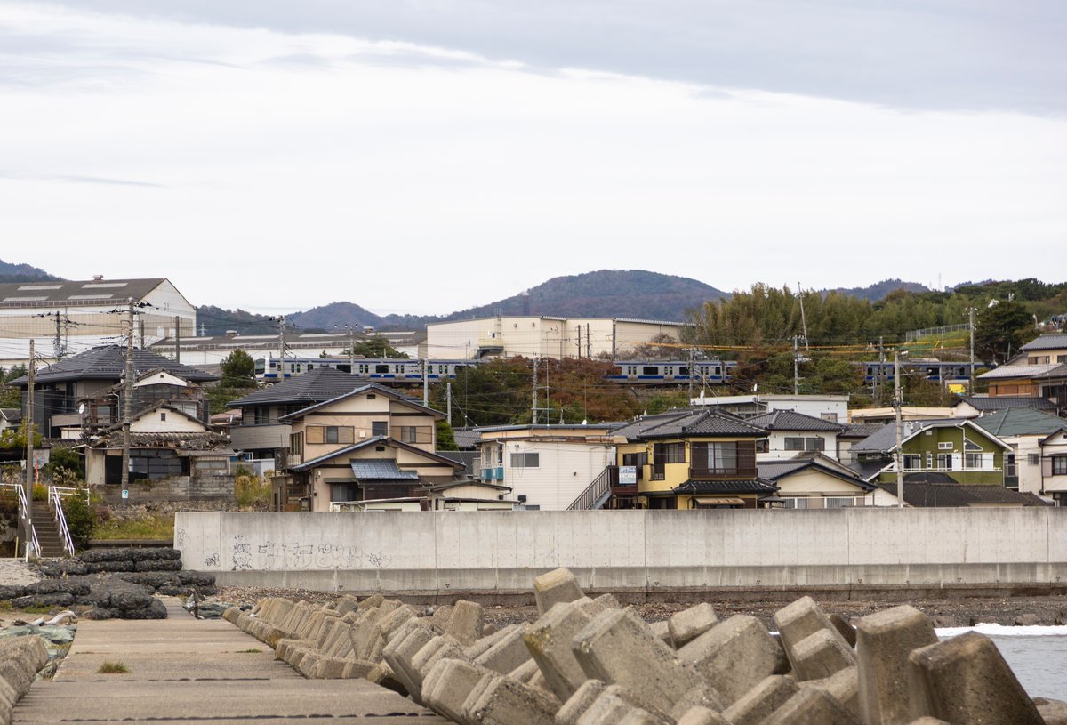 ooseno7100's tweet image. E531系　茨城県日立市会瀬港より
音が聞こえたり、見えたら、どんなレンズを付けていたとしても、とりあえず撮ります。
本日は24-105。