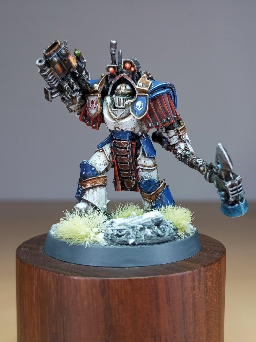 WillChu10's tweet photo. Another model done during weekend ^^

Warmonger Consul Iakovos Achillean, a mysterious centurion that always leading the speartip teleport assault with his trusted Cataprachtii Terminator squad.

#warhammer30k 
#horusheresy
#worldeaters
#warhammer
#spacemarine https://t.co/Zn5s79Yfxs
