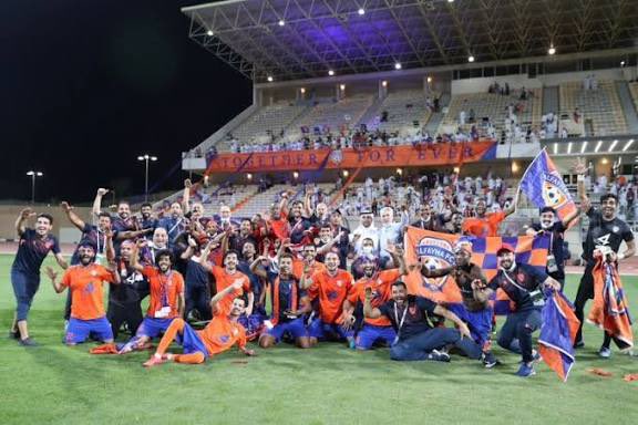 الاحبة في نادي #الفيحاء، على الورق خسرتم النتيجة ولكن بواقعية كسبتم احترام العالم اجمع، هذه المباراة من المفترض ان تعزز ثقتكم بانفسكم ولا تحبطكم فما قدمتموه يستحق الاحترام. بالتوفيق في القادم من المباريات.