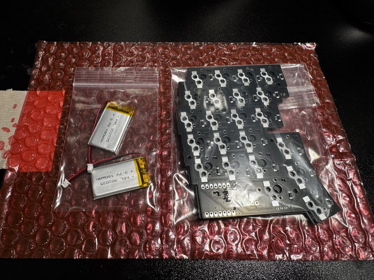 @monaページ Накладка передней панели правая VW Jetta 19-24 серая