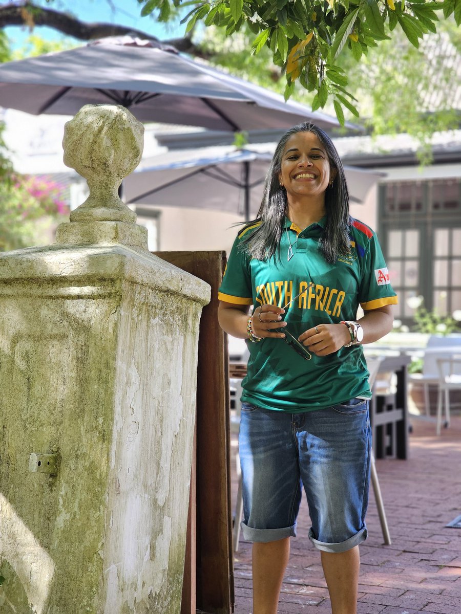 From watching Charlotte Edwards with awe to hearing <a href="/KassNaidoo/">Kass Naidoo</a> on the radio to our screens. The Proteas Women in a World Cup Final. A moment for every girl who once dreamed from the sidelines, to play, to lead, to believe. Good luck to <a href="/ProteasWomenCSA/">Proteas Women</a> 🇿🇦🫶🏾💚
#cwc25 #unbreakable