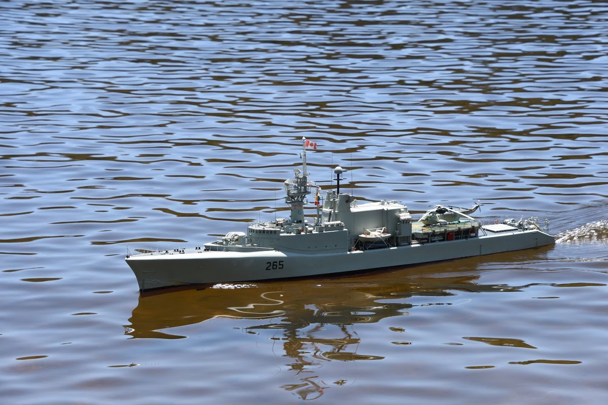 TaskForce72Aust's tweet photo. HMCS Annapolis was an Annapolis-class destroyer that served in the @RoyalCanNavy  and later, the @CanadianForces. Entering service in 1964, and serving through the Cold War, Annapolis was heavily refitted in 1985-87 and finally decommissioned in 1998. https://t.co/sLx62bIGxF