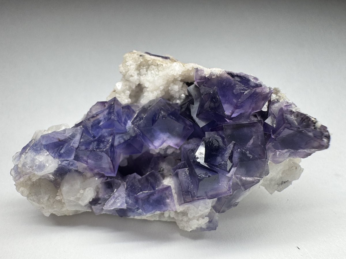 青と風景の石コレクター まき (@penguin_mineral) / Posts / X