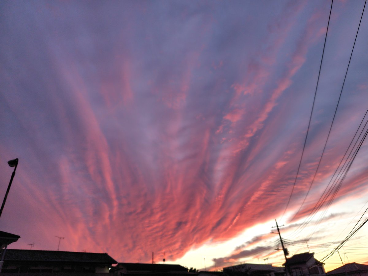 fromikut's tweet photo. 夕焼け@川崎 https://t.co/J3rqtaIoJO