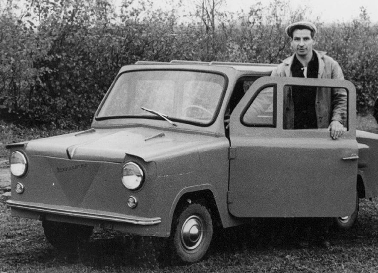 Vladimir Levashov's homemade car, Tula region, USSR, 1970s.