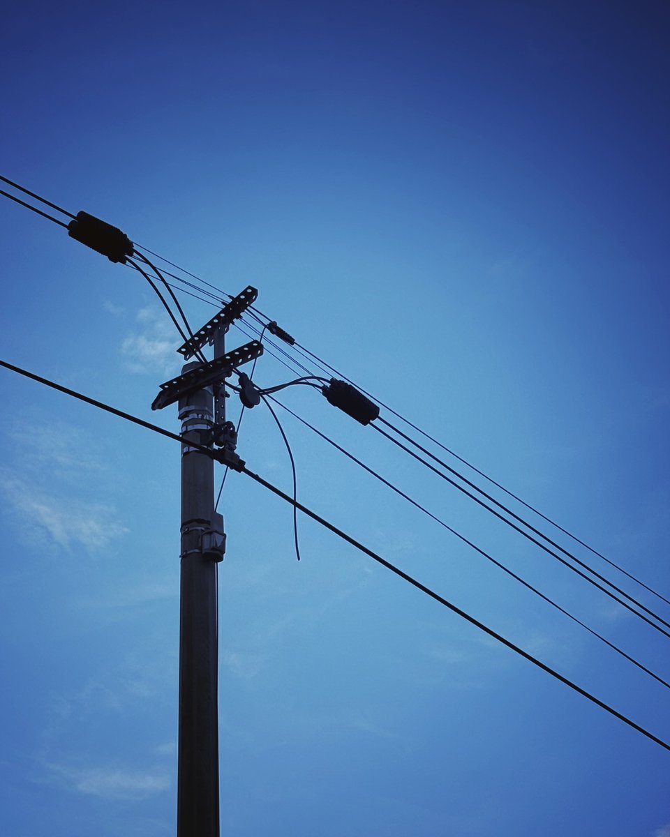 laurent_ravix's tweet photo. #urbanphotography #photo #bluesky https://t.co/RaDqMiZi3u